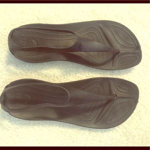 Croc Thong Rubber Sandals! Perfect for the beach!